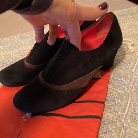Pas de rouge Shoes - Picture 8 of 12